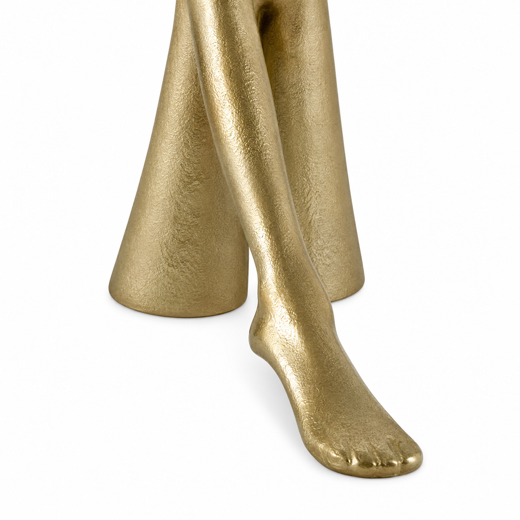 Leg up candleholder