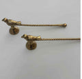 Bird candle snuffer