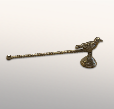 Bird candle snuffer